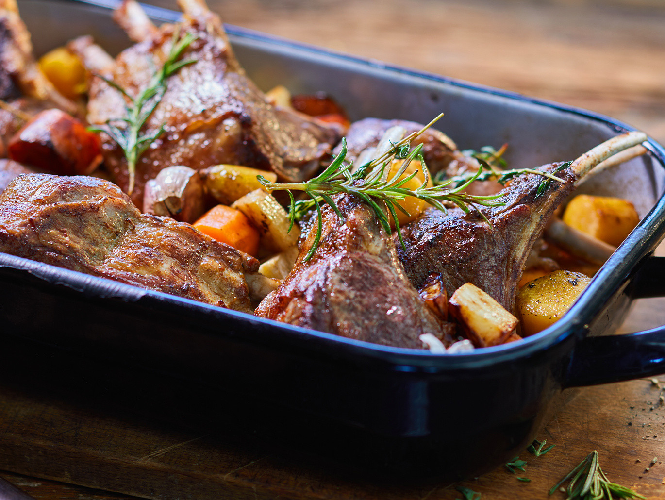 La ricetta dell’agnello al forno con patate