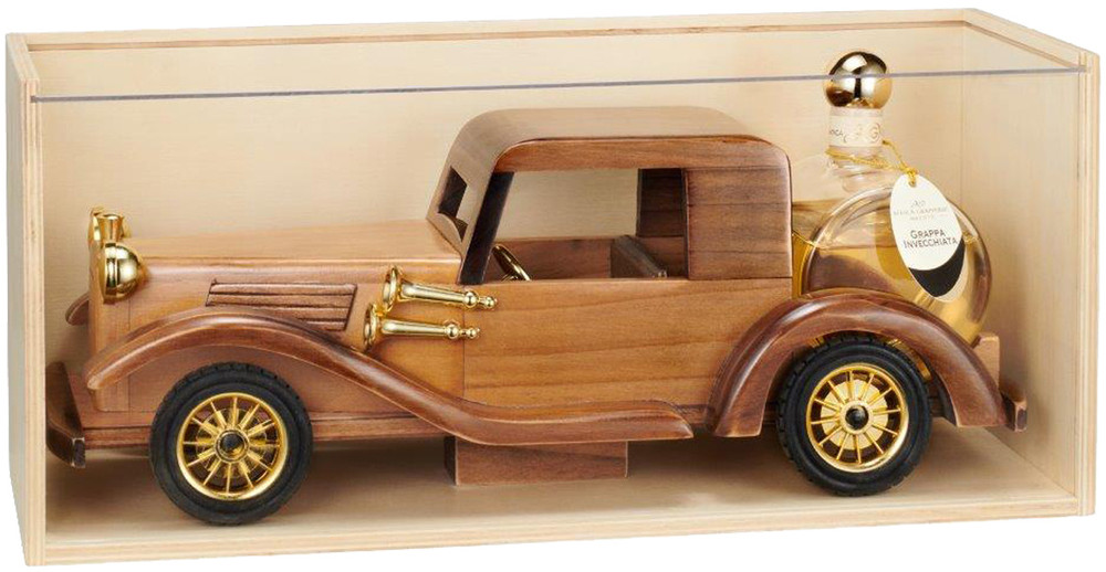 Auto D'epoca Con Grappa Mazzetti