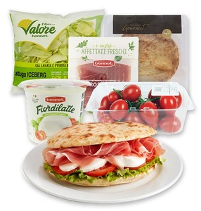 Puccia Classica x2 con Crudo, Mozzarella Fior di Latte, Pomodoro e Insalata - Foto 1
