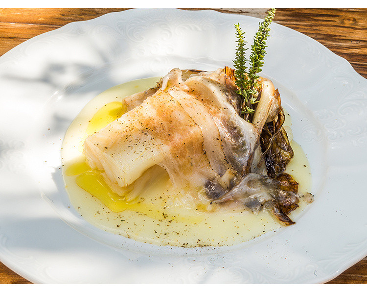 Crema di patate al limone con Stoccafisso Norvegese, radicchio confit e guanciale di mora romagnola
