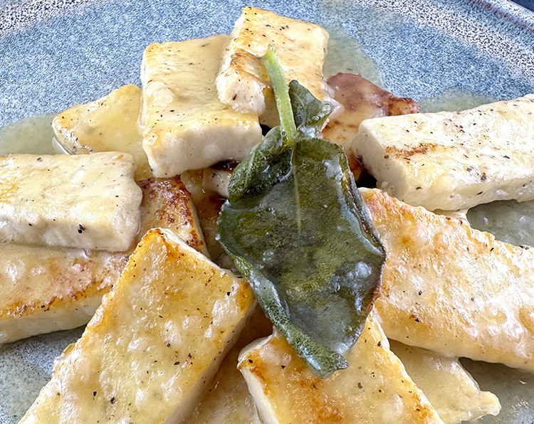Scaloppine di tofu al vino bianco