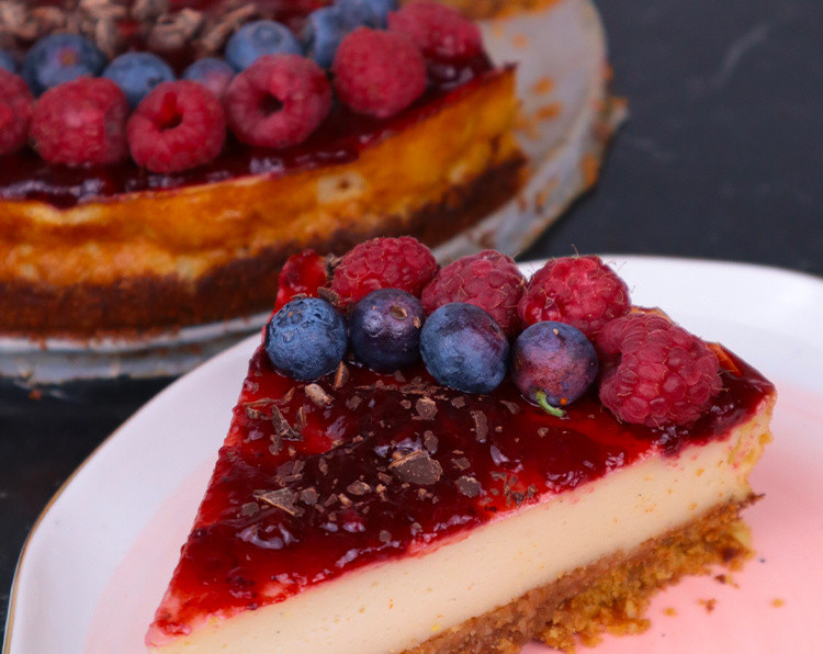 Cheesecake vegana ai frutti di bosco