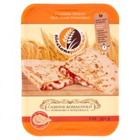 Cassone Rosso Con Pomodoro E Mozzarella Riccione Piadina Cassone Rosso Con Pomodoro E Mozzarella Riccione Piadina