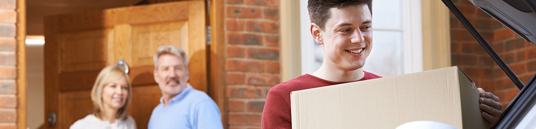 Quando i figli vanno via di casa: strategie di sopravvivenza per genitori